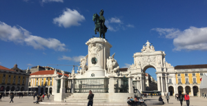 ככר המסחר בליסבון praca do comercio in Lisbon